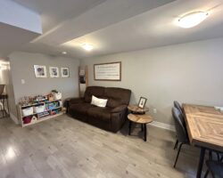 **SECORD WOODS** Beautiful 2 Bedroom!!