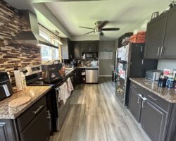 **NORTH END** Main Floor 3 Bedroom Apartment!!