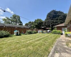 **NORTH END** Main Floor 3 Bedroom Apartment!!