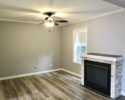 **RENOVATED** 1 Bedroom Unit in Welland!!