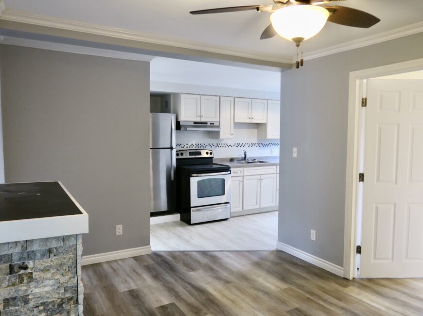 **RENOVATED** 1 Bedroom Unit in Welland!!