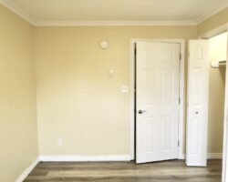 **RENOVATED** 1 Bedroom Unit in Welland!!