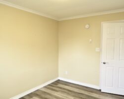 **RENOVATED** 1 Bedroom Unit in Welland!!