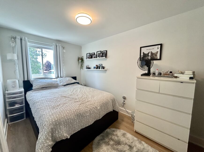 **SECORD WOODS** Modern 3 Bedroom Home!!