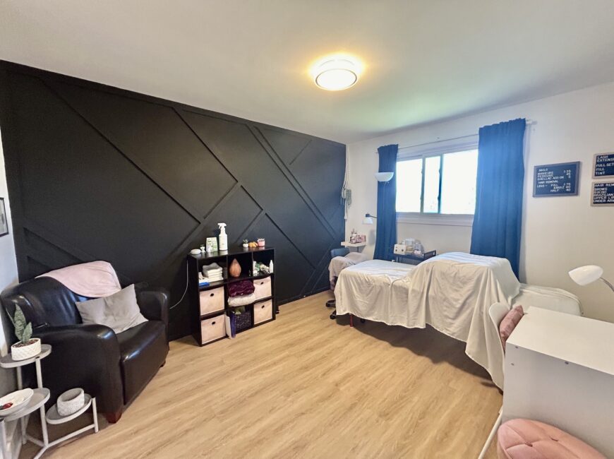 **SECORD WOODS** Modern 3 Bedroom Home!!