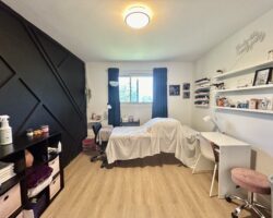 **SECORD WOODS** Modern 3 Bedroom Home!!