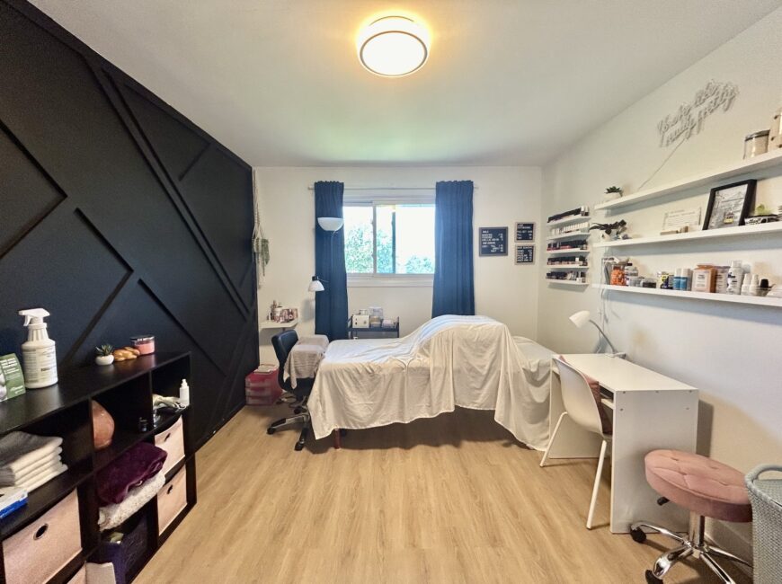 **SECORD WOODS** Modern 3 Bedroom Home!!