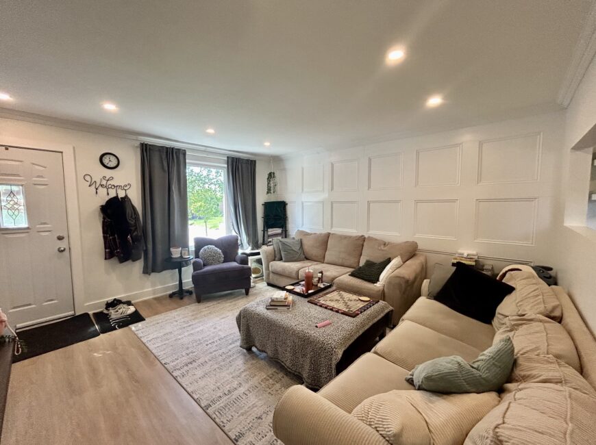 **SECORD WOODS** Modern 3 Bedroom Home!!