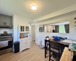 **SECORD WOODS** Modern 3 Bedroom Home!!