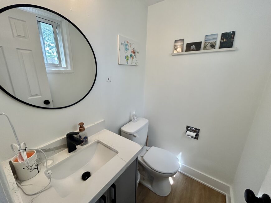 **SECORD WOODS** Modern 3 Bedroom Home!!