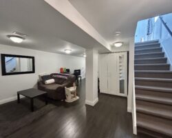 **SECORD WOODS** Modern 3 Bedroom Home!!