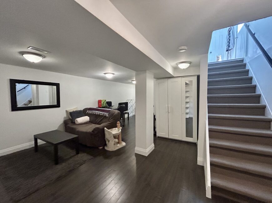 **SECORD WOODS** Modern 3 Bedroom Home!!