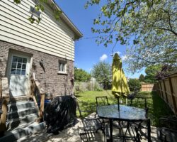 **SECORD WOODS** Modern 3 Bedroom Home!!