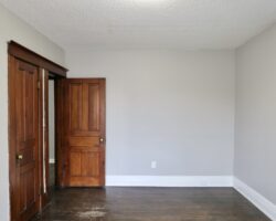 **SPACIOUS** 3 Bedroom Unit in Western Hill!!