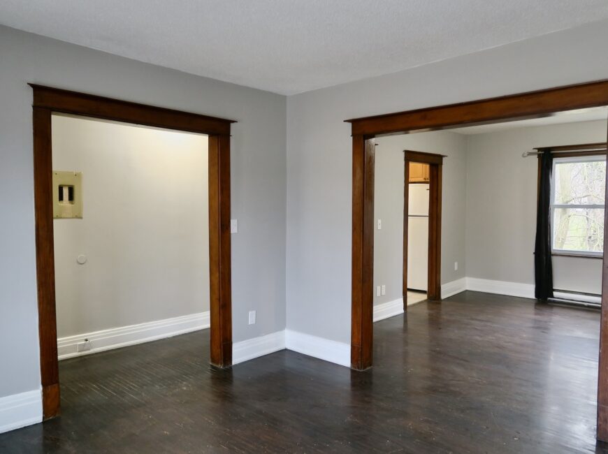 **SPACIOUS** 3 Bedroom Unit in Western Hill!!