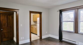 **SPACIOUS** 3 Bedroom Unit in Western Hill!!