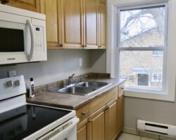 **SPACIOUS** 3 Bedroom Unit in Western Hill!!
