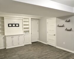 **CUSTOM BUILT** 4 Bed 3.5 Bath Home in St. Davids!!