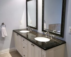 **CUSTOM BUILT** 4 Bed 3.5 Bath Home in St. Davids!!