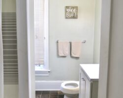 **CENTRAL LOCATION** 1 Bed + Den Downtown!!