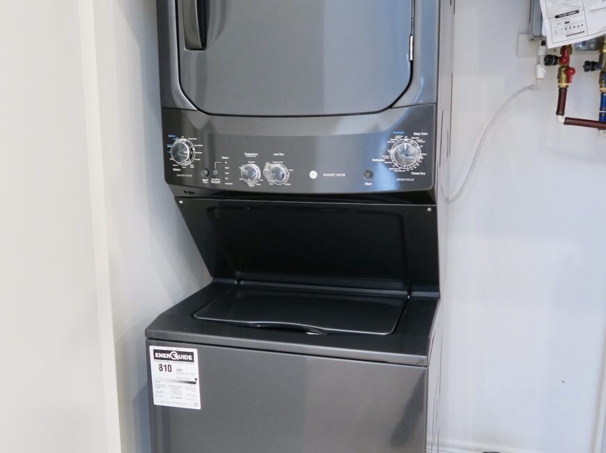 **NEWER BUILD** High End 2 Bedroom Unit!!