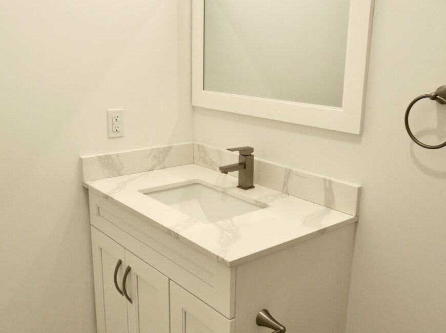 **NEWER BUILD** High End 2 Bedroom Unit!!