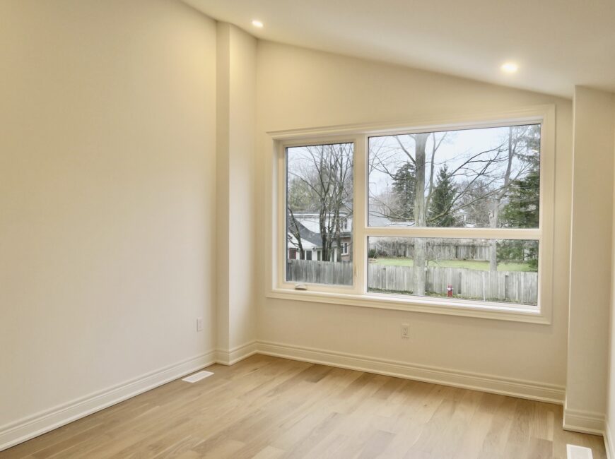 **NEWER BUILD** High End 2 Bedroom Unit!!