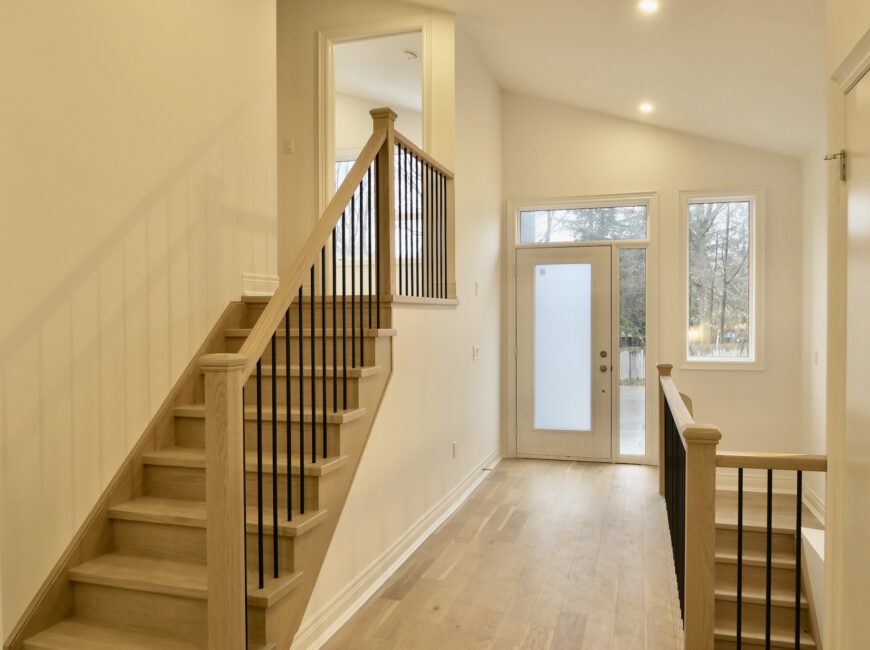 **NEWER BUILD** High End 2 Bedroom Unit!!