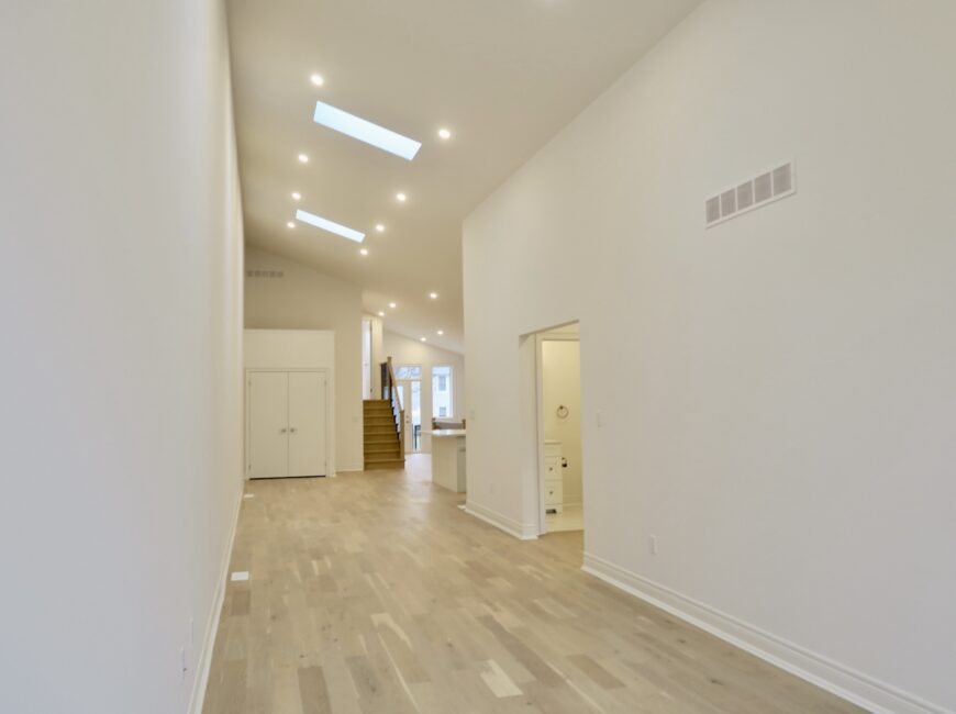 **NEWER BUILD** High End 2 Bedroom Unit!!