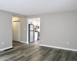 **BRIGHT & SPACIOUS** 2 Bedroom House!!