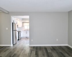 **BRIGHT & SPACIOUS** 2 Bedroom House!!