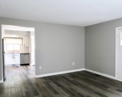 **BRIGHT & SPACIOUS** 2 Bedroom House!!