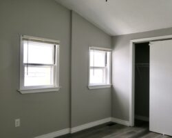 **BRIGHT & SPACIOUS** 2 Bedroom House!!