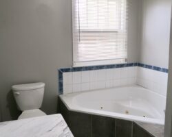 **BRIGHT & SPACIOUS** 2 Bedroom House!!