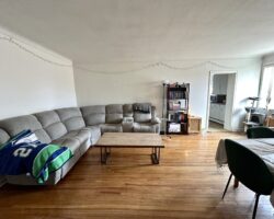 **PORT DALHOUSIE** Spacious 2 Bedroom Unit!!