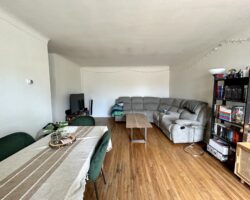 **PORT DALHOUSIE** Spacious 2 Bedroom Unit!!