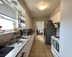 **PORT DALHOUSIE** Spacious 2 Bedroom Unit!!