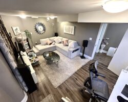 **NORTH END** 1 Bed Plus Den Apartment!!