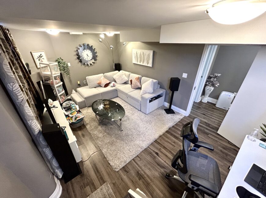 **NORTH END** 1 Bed Plus Den Apartment!!