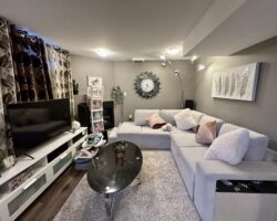 **NORTH END** 1 Bed Plus Den Apartment!!