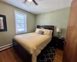 **SPACIOUS** 2 Bedroom Unit in PORT DALHOUSIE!!