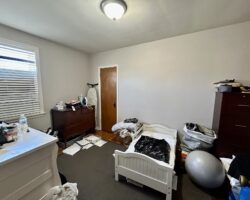 **SPACIOUS** 2 Bedroom Unit in PORT DALHOUSIE!!