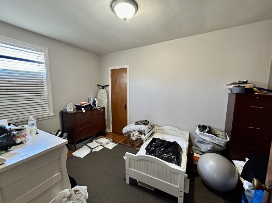 **SPACIOUS** 2 Bedroom Unit in PORT DALHOUSIE!!