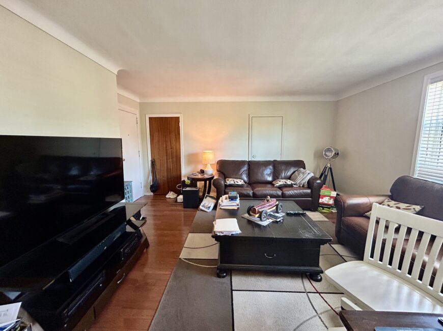 **SPACIOUS** 2 Bedroom Unit in PORT DALHOUSIE!!