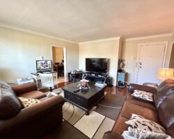 **SPACIOUS** 2 Bedroom Unit in PORT DALHOUSIE!!