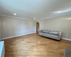 **RENOVATED** North End Main Floor Unit!!