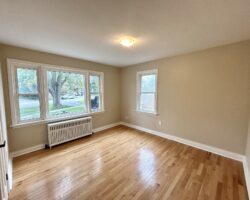 **RENOVATED** North End Main Floor Unit!!