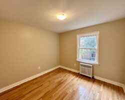 **RENOVATED** North End Main Floor Unit!!