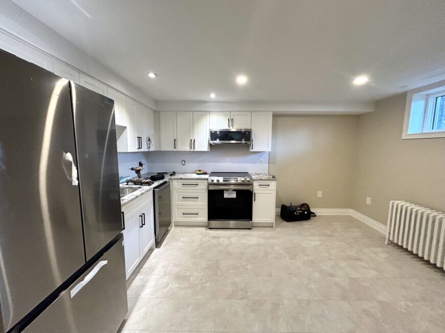 **ALL UTILITIES INCLUDED** 1 Bedroom Unit North End!!