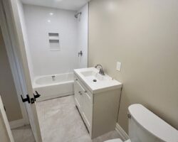 **ALL UTILITIES INCLUDED** 1 Bedroom Unit North End!!